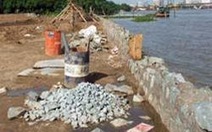 Lập biên bản một dự án san lấp lấn chiếm sông Sài Gòn