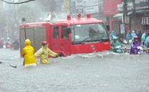 Hà Nội ngập nặng vì mưa lớn