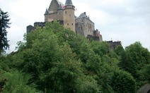 Lâu đài cổ tích trong tranh họa đồ