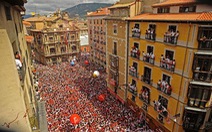 Tưng bừng lễ hội "bò rượt" ở Tây Ban Nha
