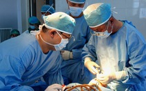 Khám bệnh, phẫu thuật miễn phí cho hơn 700 HS, dân nghèo Quảng Ngãi
