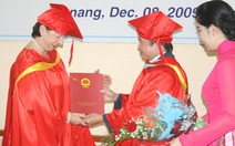 Đà Nẵng: Trao bằng tiến sỹ danh dự cho chuyên gia nước ngoài