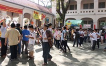 Lễ hội văn hóa dân gian vào sân trường