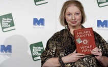 Hilary Mantel thêm hào quang với tiểu thuyết Wolf Hall