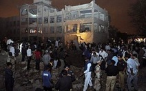 Pakistan: nổ bom trụ sở cảnh sát, 30 người chết
