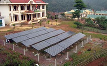 Điện mặt trời thắp sáng bản làng vùng biên