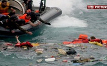 Úc: tàu chở người tị nạn đâm vào đá, hàng chục người chết