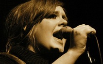 Adele dẫn đầu bảng xếp hạng đĩa đơn