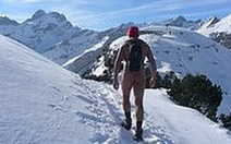Thụy Sĩ cấm khỏa thân khi leo núi