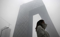 Dân giận dữ vì sương mù dày đặc ở Bắc Kinh