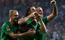 Pizarro tỏa sáng giúp Bremen "hủy diệt" Wolfsburg