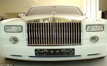 Cận cảnh Rolls-Royce Phantom dát vàng, chống đạn