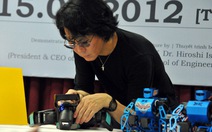 Trình diễn robot sử dụng công nghệ của GS Hiroshi