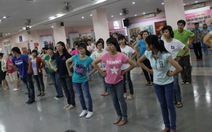 Hơn 300 bạn trẻ học nhảy dân vũ miễn phí