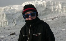 Cậu bé trẻ nhất nước Anh chinh phục Kilimanjaro