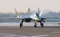 Máy bay tàng hình Sukhoi T-50 lần đầu bay đường dài