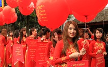 Cầu an cho dân tộc trong Ngày thơ Việt Nam