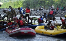 Ấn Độ: xe buýt lao xuống sông, ít nhất 33 người chết