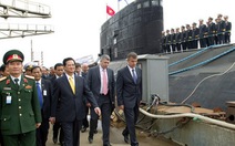 Thủ tướng thị sát tàu ngầm lớp Kilo Hà Nội tại Nga