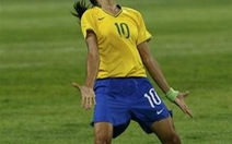 Bóng đá nữ: Brazil chứng tỏ sức mạnh