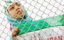 Phụ nữ Iran mê bóng đá