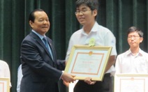 TP.HCM khen thưởng 299 học sinh giỏi