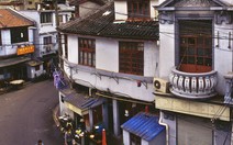 Bên bờ tây sông Hoàng Phố...