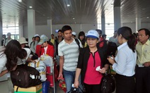 Ngày đầu hoạt động trở lại, sân bay Phú Bài đón, đưa 2.000 khách