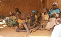 Niger giải cứu 72 người di cư mắc kẹt trong sa mạc
