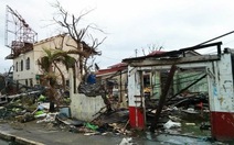 2 tuần sau thảm họa, "thành phố chết" Tacloban vẫn ngổn ngang