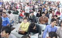 Hàng ngàn khách đến ga Sài Gòn "hợp thức hóa" vé tàu