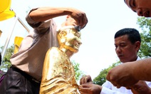 Tặng tượng Phật hoàng Trần Nhân Tông thếp vàng cho Huế