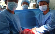 Phẫu thuật lấy khối u "khủng" trong lồng ngực bệnh nhân