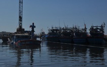 Trục vớt tàu cá bị tàu Trung Quốc đâm chìm làm chứng cứ
