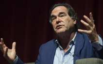 Oliver Stone làm phim về Edward Snowden