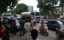 Bắt phó ban tổ chức Quận ủy Cầu Giấy