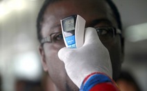 ​Cô lập Tây Phi để chặn dịch Ebola