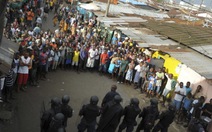 ​Người Liberia biểu tình đòi phá rào cách ly dịch Ebola