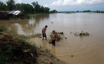 ​Chìm tàu chở hàng trăm người ở Nepal