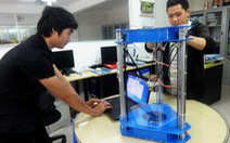 Sinh viên chế tạo máy in 3D