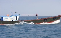 ​Tàu cá Trung Quốc đánh bắt trái phép trên vịnh Bắc Bộ