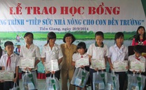 Trao thưởng con em nhà nông học giỏi tại Đắk Nông