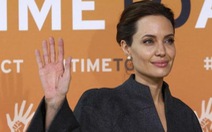 Angelina Jolie làm đạo diễn phim về nạn săn bắn ngà voi