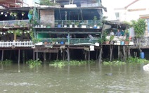 Ngồi uống cà phê phát hiện thi thể trôi sông Sài Gòn