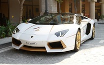 Siêu xe Lamborghini Aventador LP700-4 cẩn vàng