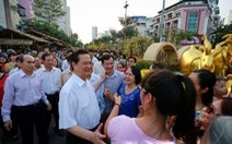Thủ tướng Nguyễn Tấn Dũng thăm đường hoa, đường sách Hàm Nghi