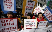 CHDCND Triều Tiên ca ngợi vụ rạch mặt đại sứ Mỹ