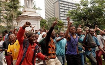 Hàng ngàn người bỏ nhà chạy loạn ở Nam Phi