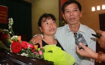 Ông Nguyễn Thanh Chấn xúc động nghe tòa xin lỗi