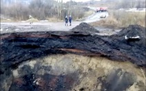 ​Hố khổng lồ xuất hiện ở Siberia, nghi do toàn cầu nóng lên